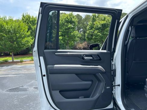 Used 2025 Chevrolet Suburban Premier w/ Sun And Tow Package AWD/4WD image 62