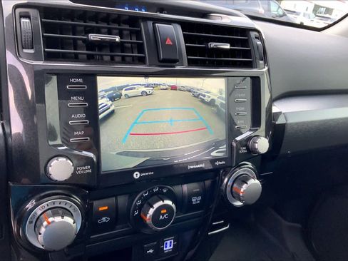 Used 2022 Toyota 4Runner TRD Off-Road Premium w/ Moonroof Package AWD/4WD image 28