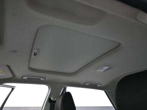 Certified 2024 Hyundai Venue SEL FWD image 13