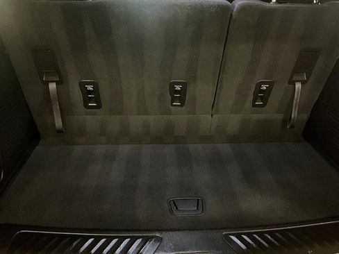 Used 2023 GMC Yukon SLT image 15