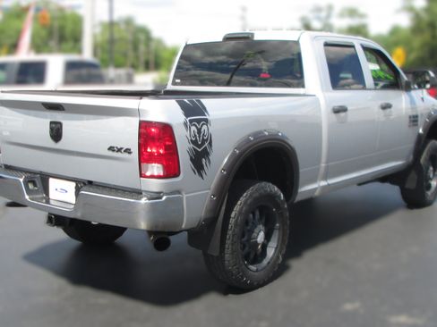Used 2015 RAM 2500 Tradesman w/ Chrome Appearance Group AWD/4WD image 5