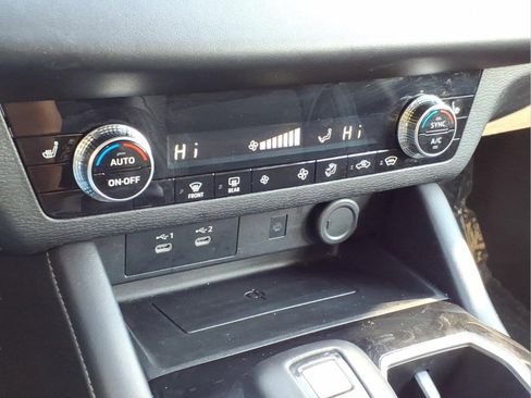 Used 2025 Mitsubishi Outlander SE AWD/4WD image 26