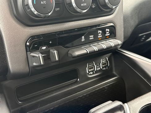 Used 2021 RAM 1500 Big Horn image 24