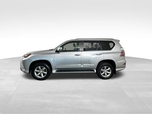 Used 2018 Lexus GX 460 w/ Navigation Package AWD/4WD image 2