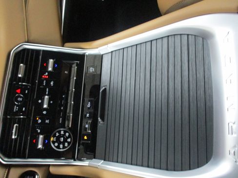 New 2026 Nissan Armada SL w/ Captain's Chari Seat Package AWD/4WD image 31
