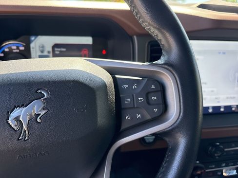Used 2024 Ford Bronco Outer Banks image 23