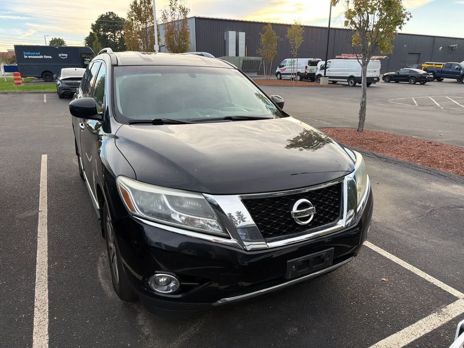 Used 2014 Nissan Pathfinder SL w/ SL Tech Package AWD/4WD image 6