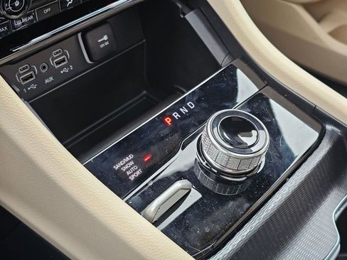 New 2025 Jeep Grand Cherokee Limited image 25