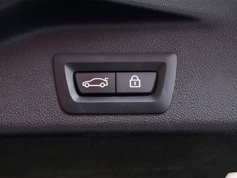 Used 2022 BMW X5 M Competition w/ Competition Package 2 image 87