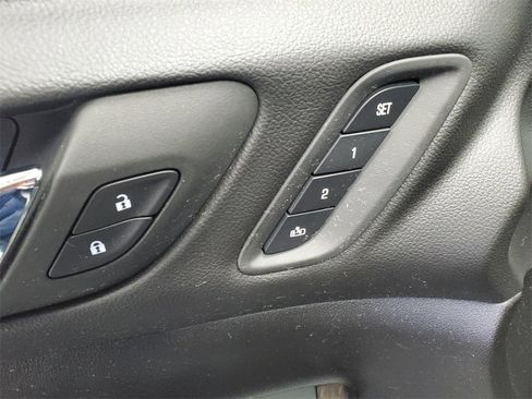 Used 2023 GMC Acadia Denali w/ Black Diamond Edition image 10