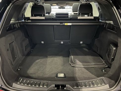Used 2022 Land Rover Discovery Sport S R-Dynamic image 41