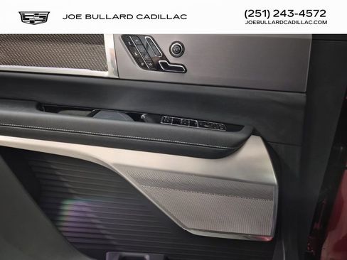 New 2026 Cadillac Vistiq Sport image 12