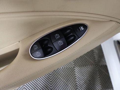 Used 2007 Mercedes-Benz CLS 550 image 33