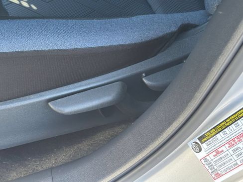 Used 2025 Nissan Versa SV FWD image 22