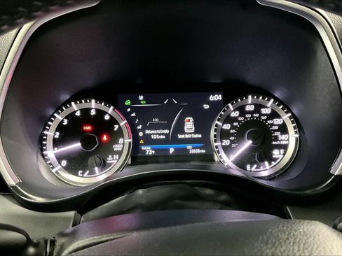 Used 2023 Toyota Highlander XLE AWD/4WD image 26