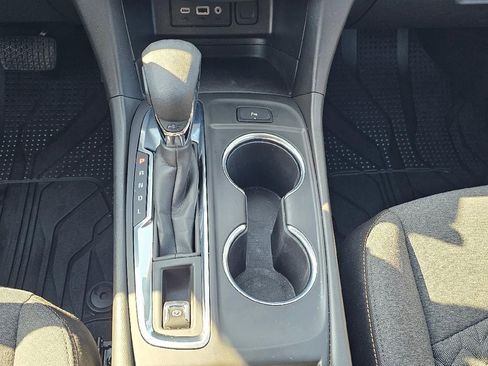 Used 2023 Chevrolet Equinox LT FWD image 14