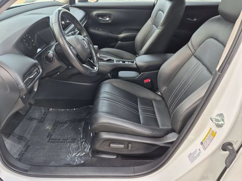 Used 2024 Honda HR-V EX-L image 11
