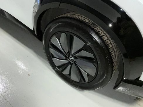 Used 2025 Nissan Ariya Platinum image 21