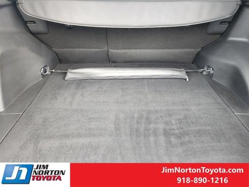 Used 2025 Toyota RAV4 XLE FWD image 32