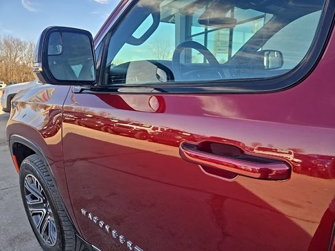 Used 2024 Jeep Wagoneer Series II image 26