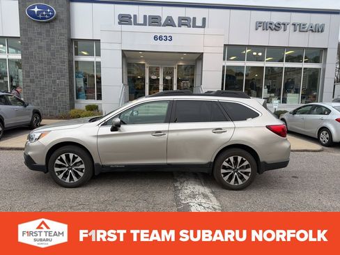 Used 2017 Subaru Outback 2.5i Limited image 1
