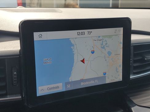 Used 2023 Ford Explorer Limited image 13