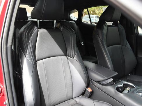 Certified 2024 Toyota Venza Limited image 26