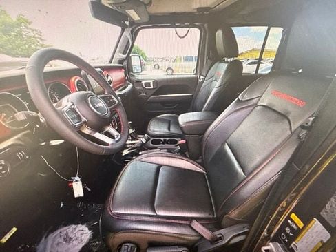 Used 2023 Jeep Gladiator Rubicon w/ LED Lighting Group AWD/4WD image 6