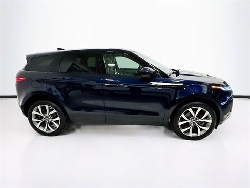 Used 2023 Land Rover Range Rover Evoque SE image 4