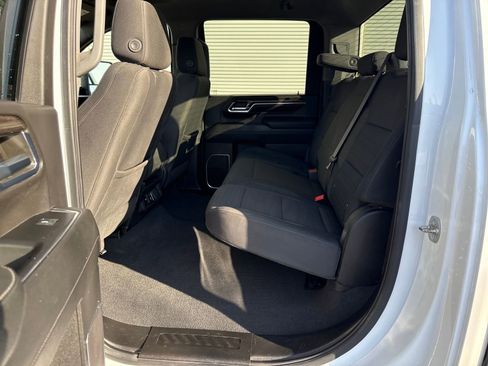 Used 2024 Chevrolet Silverado 2500 LT image 25