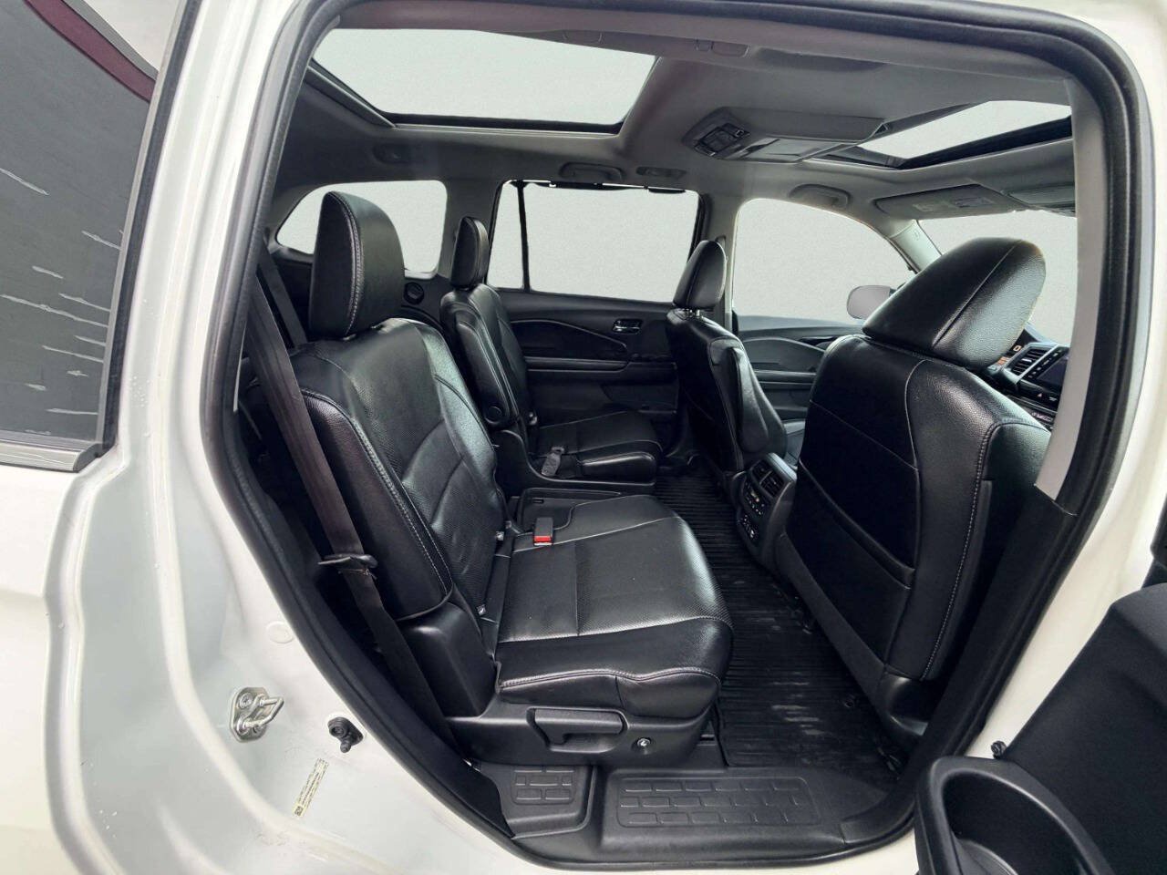 Used 2016 Honda Pilot Elite image 30