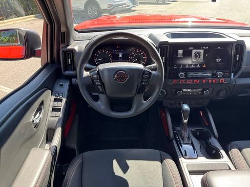 Certified 2025 Nissan Frontier PRO-4X w/ Interior Protection Package AWD/4WD image 29