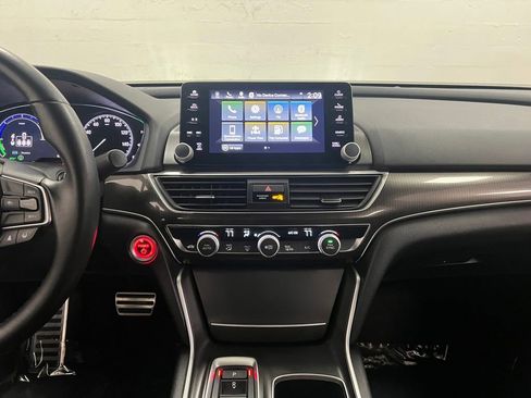 Used 2022 Honda Accord Sport image 19