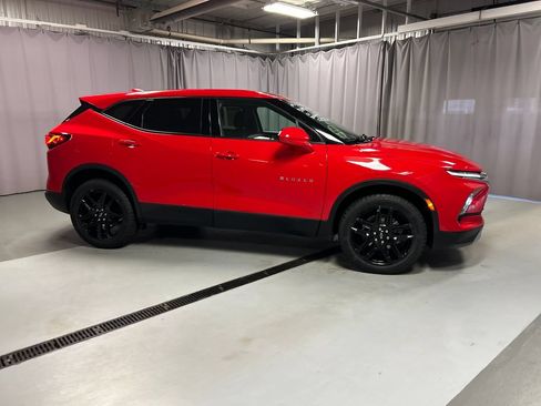 Used 2023 Chevrolet Blazer LT FWD image 8