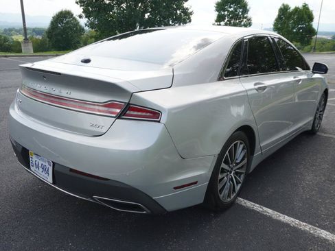 Used 2017 Lincoln MKZ Premiere FWD image 9