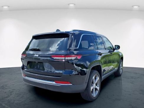 Used 2024 Jeep Grand Cherokee Limited AWD/4WD image 13