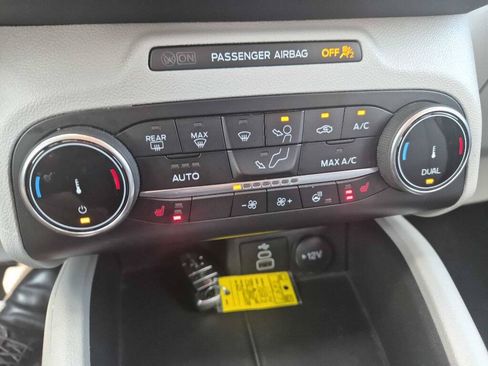 Used 2024 Ford Escape Active AWD/4WD image 9