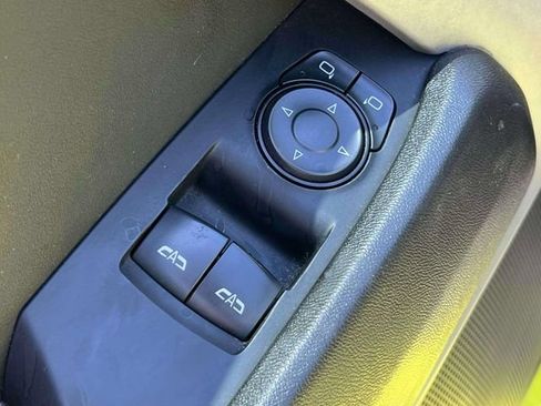 Used 2021 Chevrolet Camaro LT RWD image 21