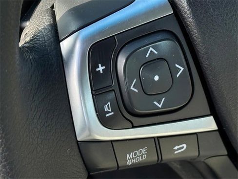 Used 2015 Toyota Camry XSE image 11