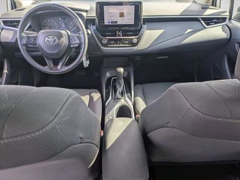 Used 2025 Toyota Corolla LE image 15