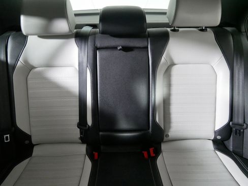 Used 2016 Volkswagen Jetta Sport image 13