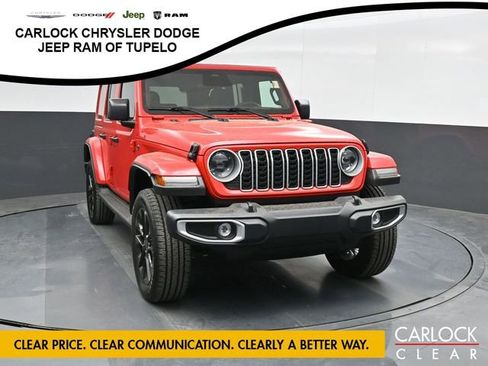 Used 2025 Jeep Wrangler Sahara AWD/4WD image 6