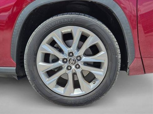 Used 2020 Toyota Highlander Limited FWD image 13