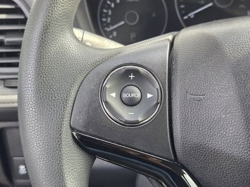 Used 2022 Honda HR-V LX image 22