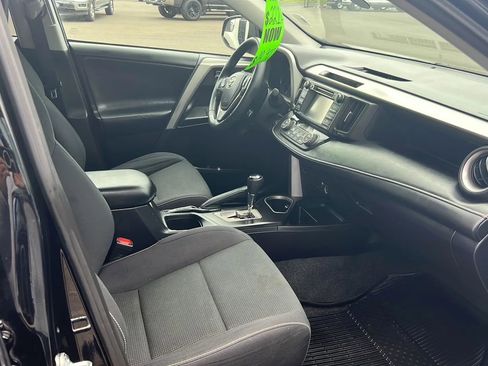 Used 2017 Toyota RAV4 XLE w/ Plus Special Value Package AWD/4WD image 5