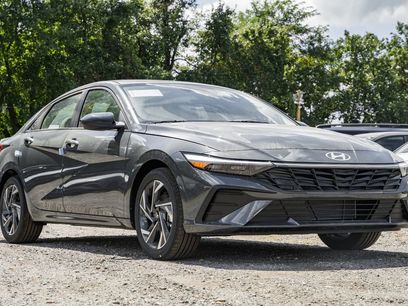 New 2025 Hyundai Elantra Sport