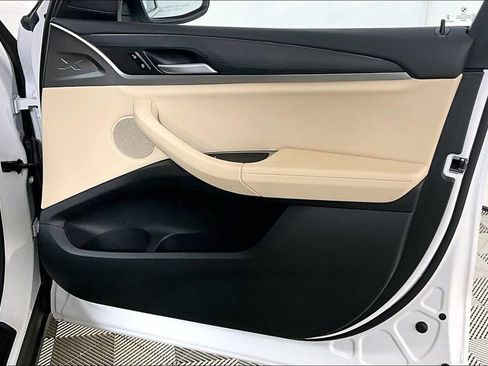 Used 2024 BMW X3 sDrive30i w/ Premium Package w/ZPA image 24