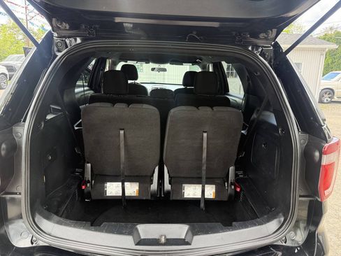 Used 2017 Ford Explorer XLT AWD/4WD image 15