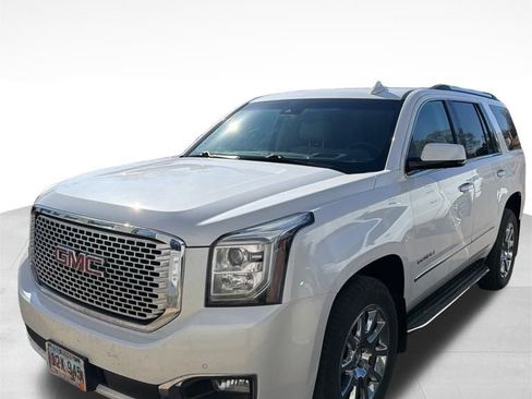 Used 2016 GMC Yukon Denali w/ Open Road Package image 3