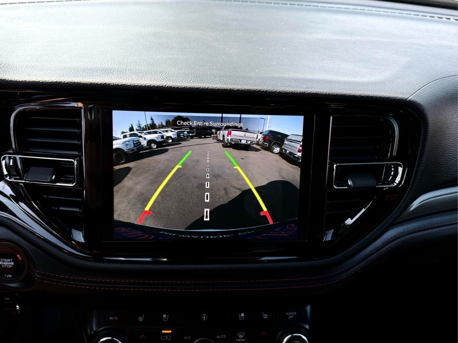 Used 2025 Dodge Durango GT AWD/4WD image 25